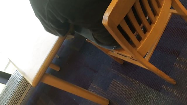 Skuķene piens no krūtīm ar meitenes mekle seksu lielu kuras krūšu galiņiem