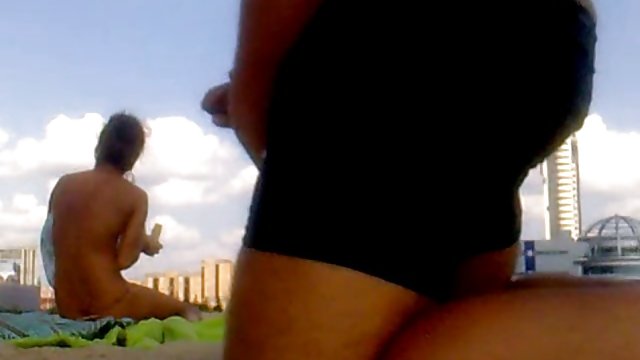 Meitene sūkā locekli pie taksometra vadītājs par braucienu bezmaksas porn ar Taksometru Yandex