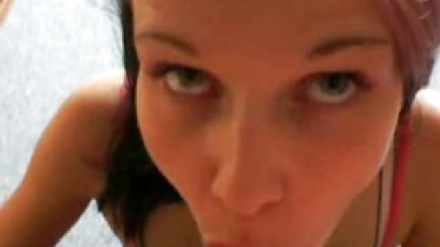 Tvaika ar sekss pa telefonu skaistu rada krastā Krimā