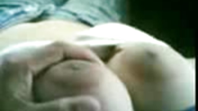 Sēžot seks ar meitenem uz grūšanā
