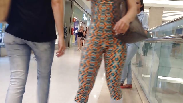 ar lielām bezmaksas seks krūtīm shoves twat lielo gumijas izdurt
