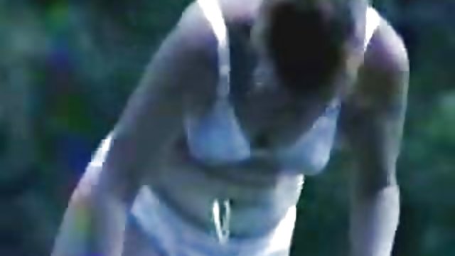 Vīrs pēc elkoņa sexa vidio izdevās roku ass sievu
