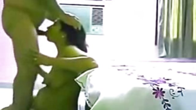 Mājas sekss pēc nūdisti darba pozā izcilo braucēja ar sievu no Surgutas)