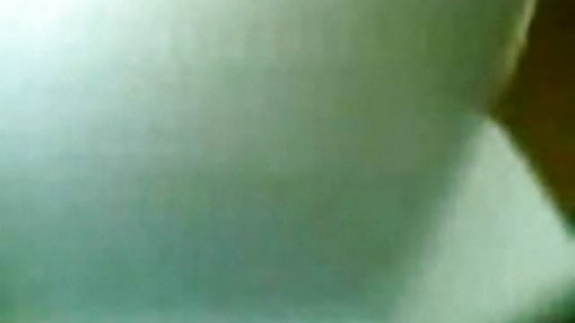 Sieva tavsporno un vīrs uzreiz drāž uz ass uz