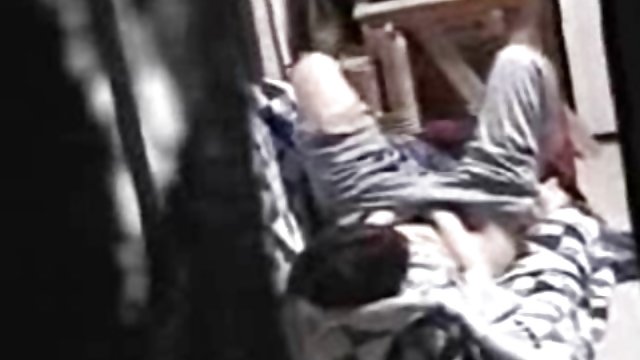 Nobriedusi baba ar sex vidzeme matainās masturbē tuvplānā