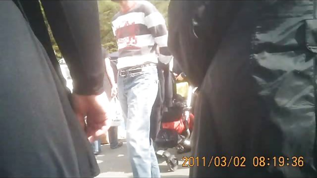 Jauna pirmo reizi nudistu video dara apritēs draugam